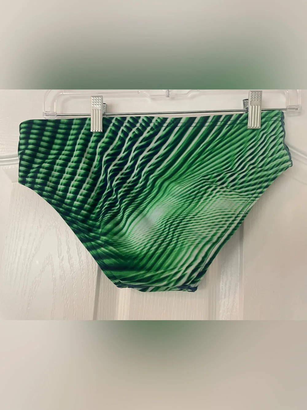 Speedo Men’s Green Wave Print Swim Briefs Endurance size 30